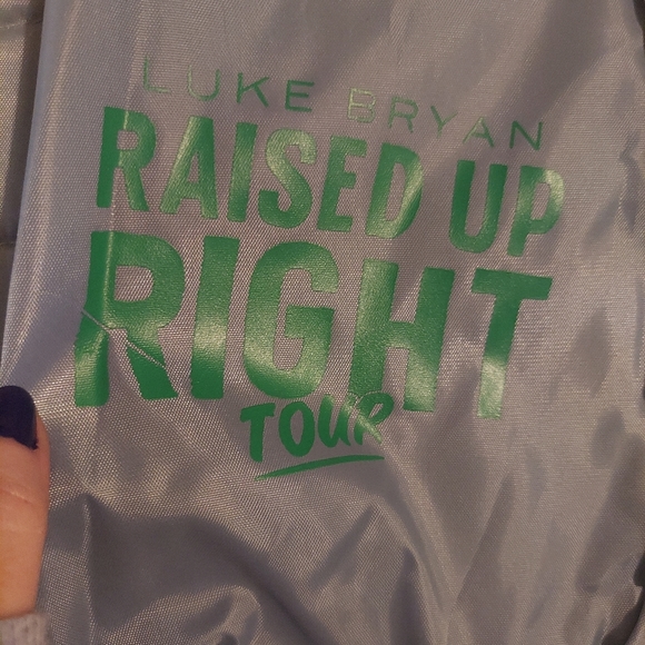 NWOT Luke Bryan VIP Raised Up Right Bag 🎶 - Picture 2 of 7